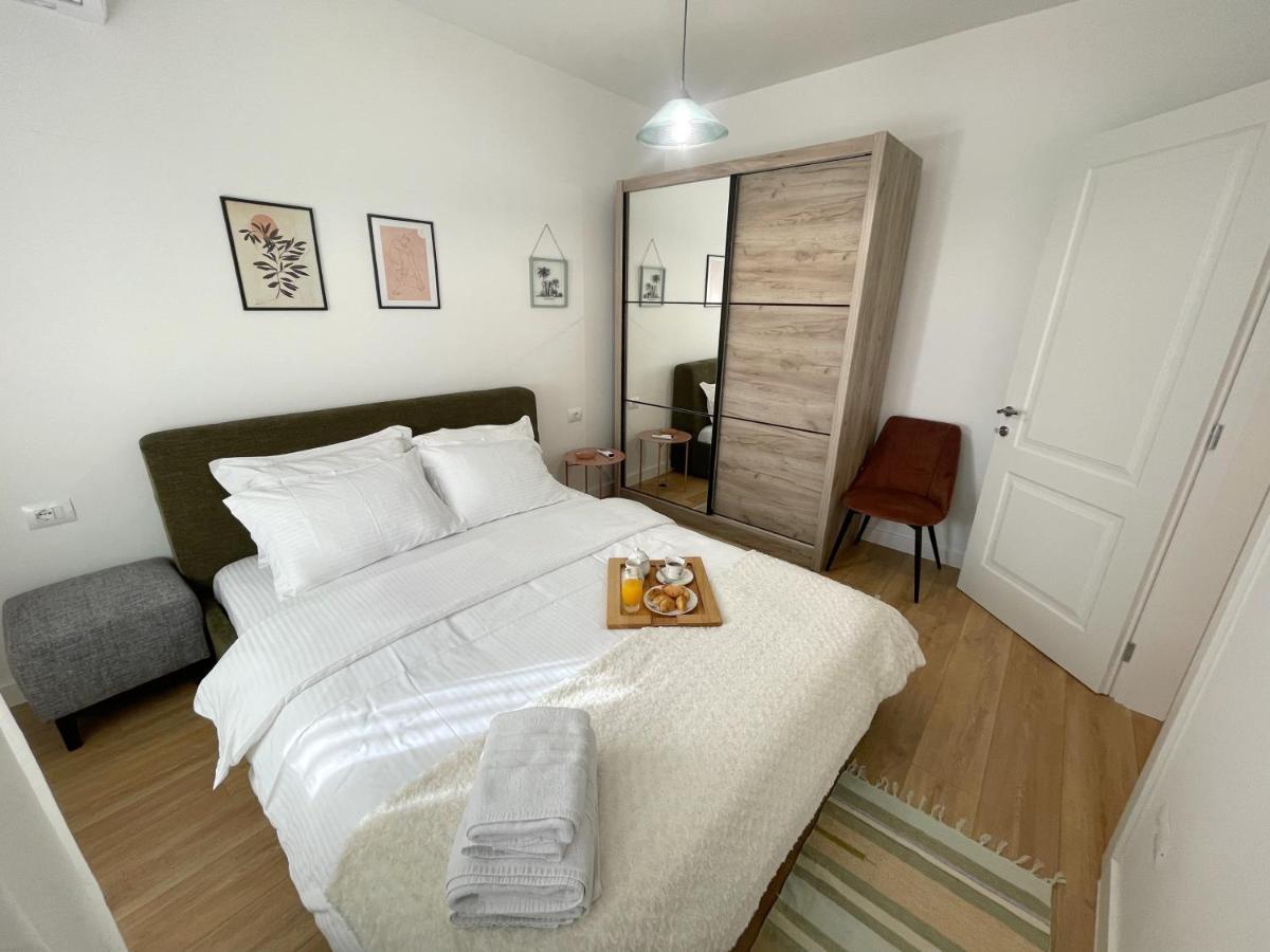 Metro Suites Tiranë Ngoại thất bức ảnh