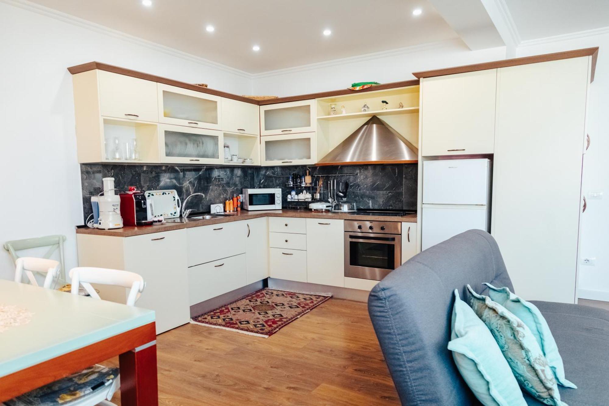 Metro Suites Tiranë Ngoại thất bức ảnh