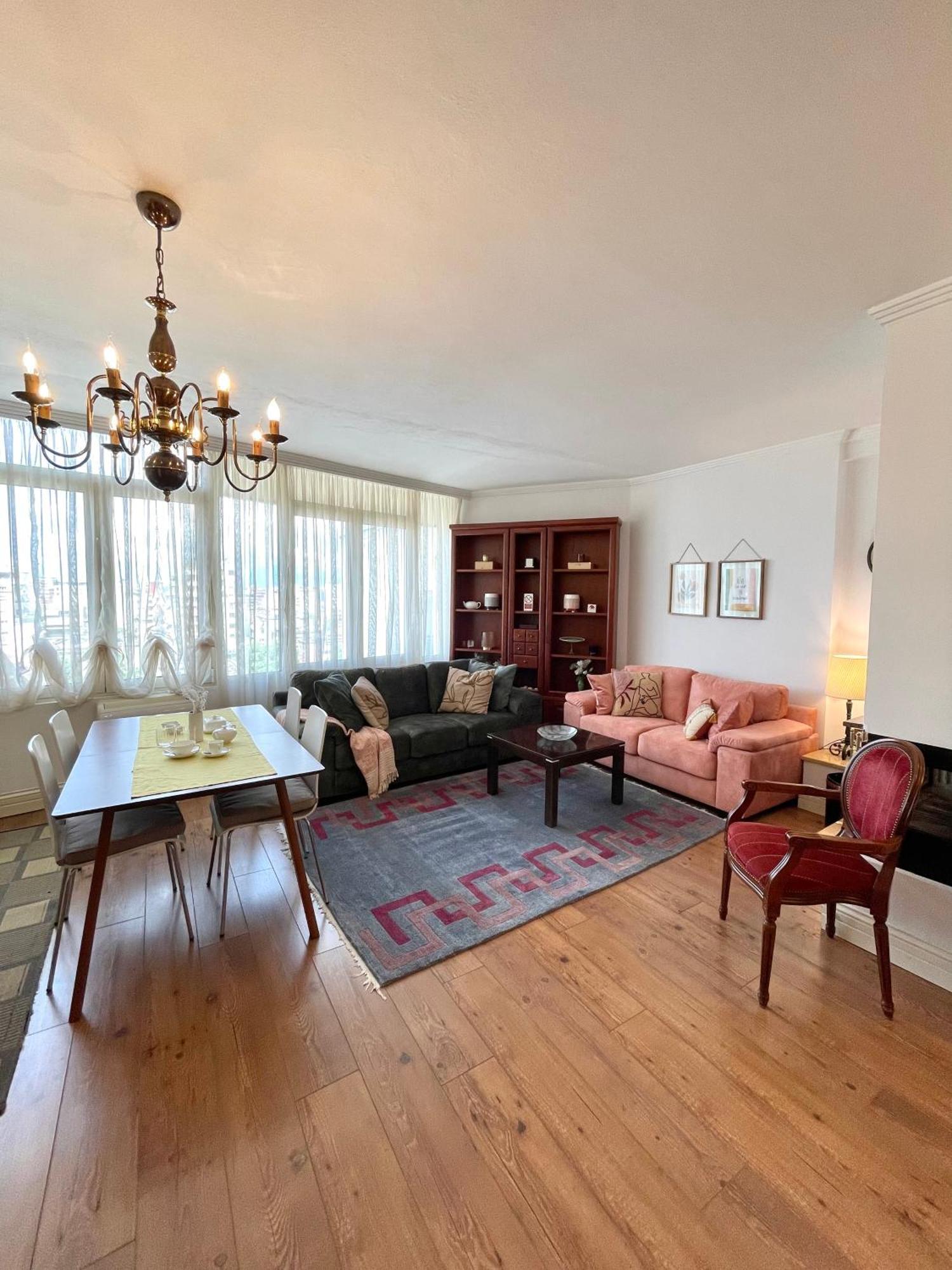 Metro Suites Tiranë Phòng bức ảnh